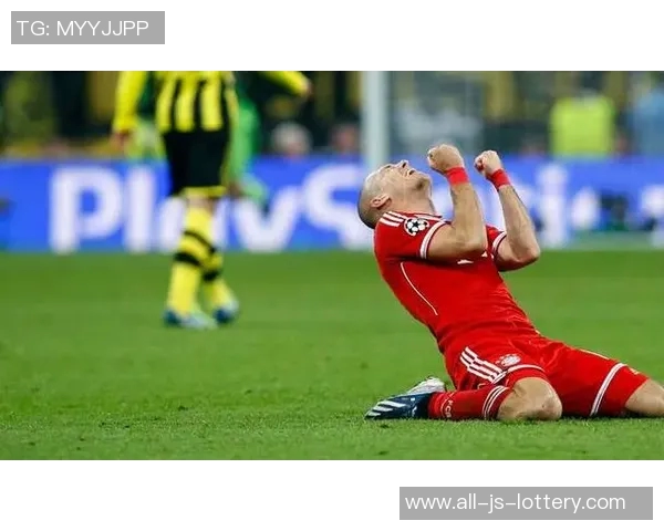 阿斯：罗本完成笼式网球比赛首秀，并在首场比赛中取得胜利